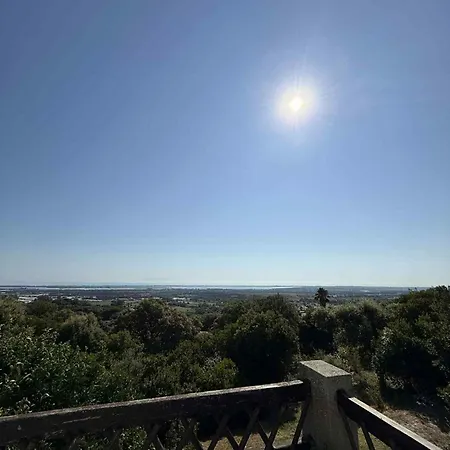 D'hotes Chez Tania Et Benoit Oda ve Kahvaltı